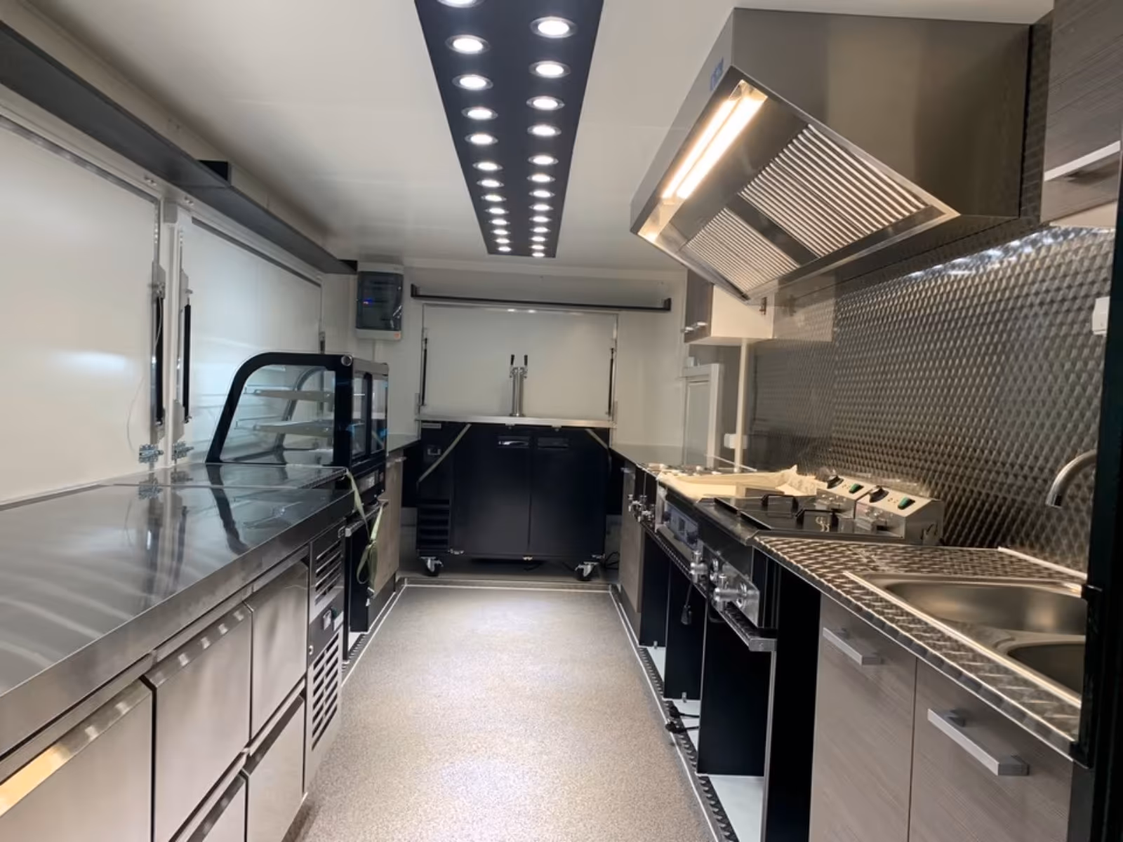 MEGA Grillwagen, Imbisswagen, FoodTruck, Imbissanhänger – Bild 12