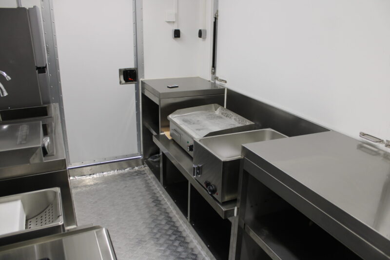Edelstahl Foodtrailer 🔥 4,8m – Bild 2