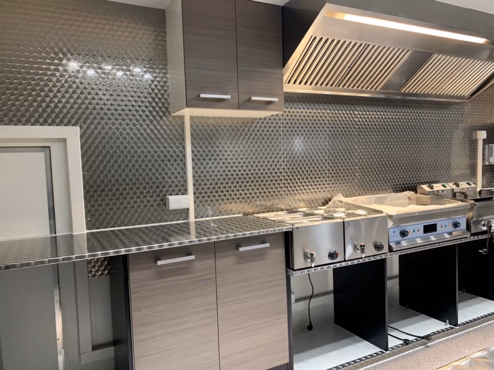 MEGA Grillwagen, Imbisswagen, FoodTruck, Imbissanhänger – Bild 10