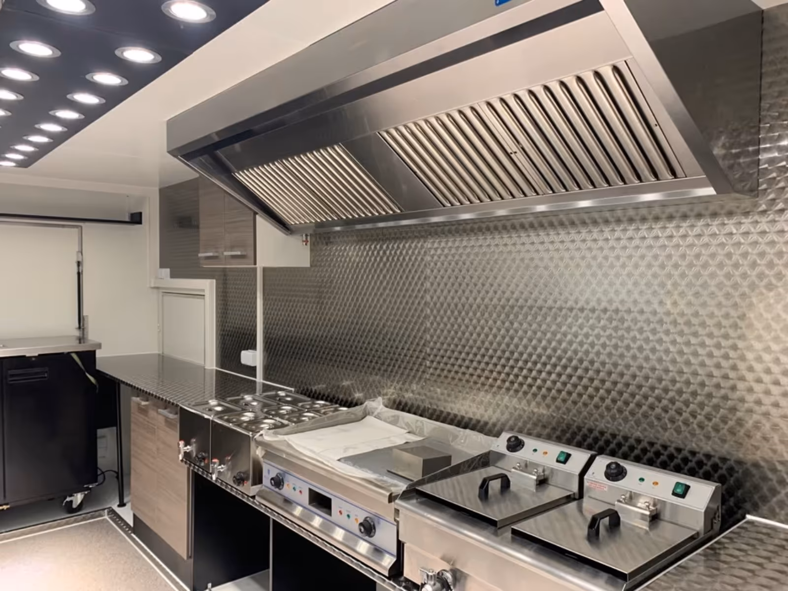 MEGA Grillwagen, Imbisswagen, FoodTruck, Imbissanhänger – Bild 16